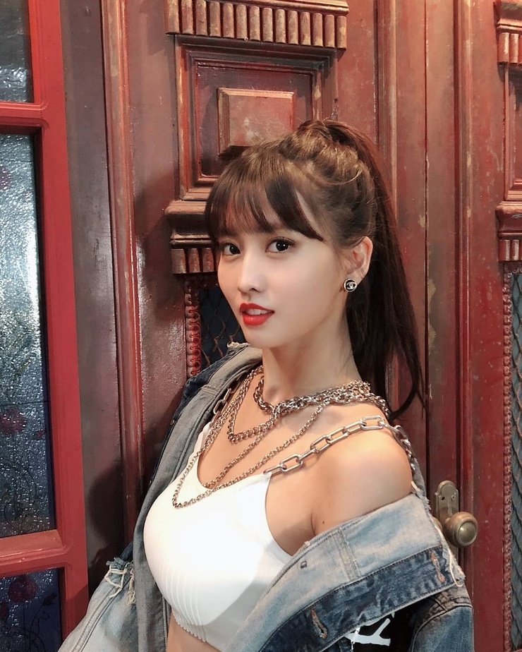 Hirai Momo