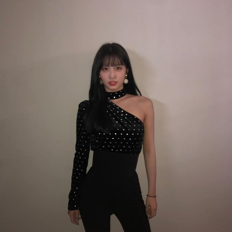 Hirai Momo