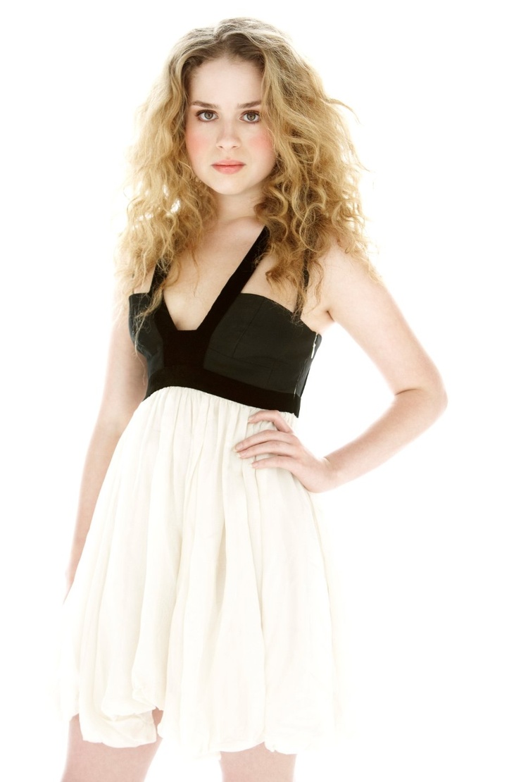 Allie Grant