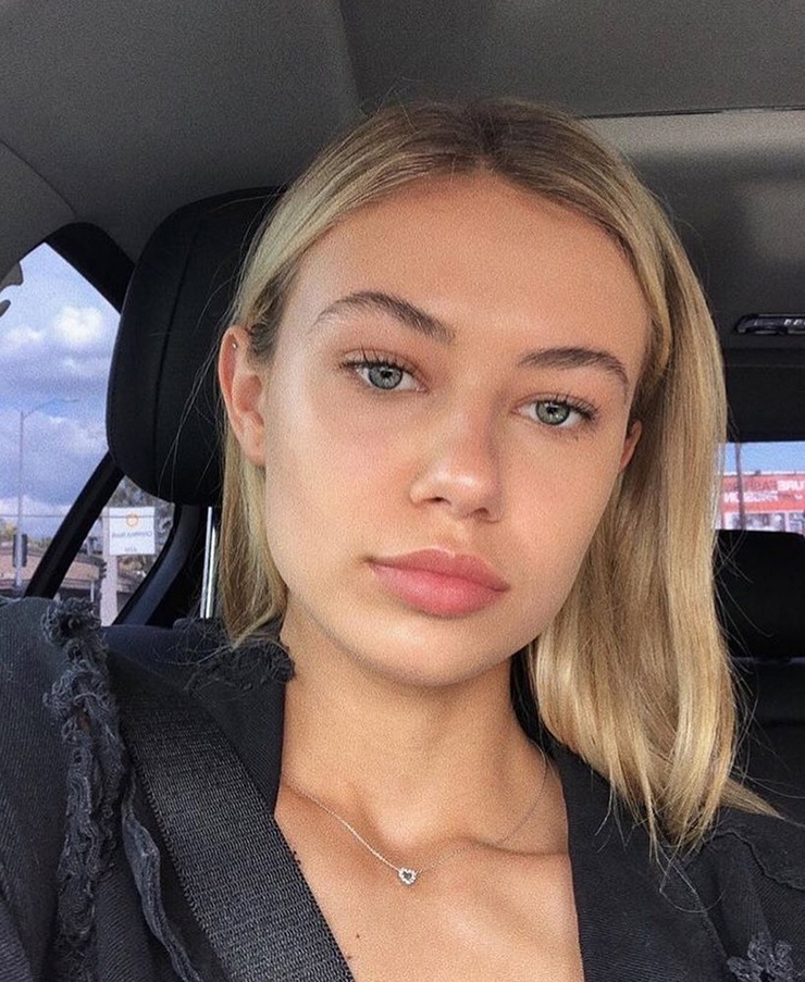 Picture of Elizabeth Jamrozy