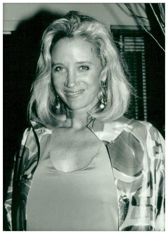 Sally Kirkland