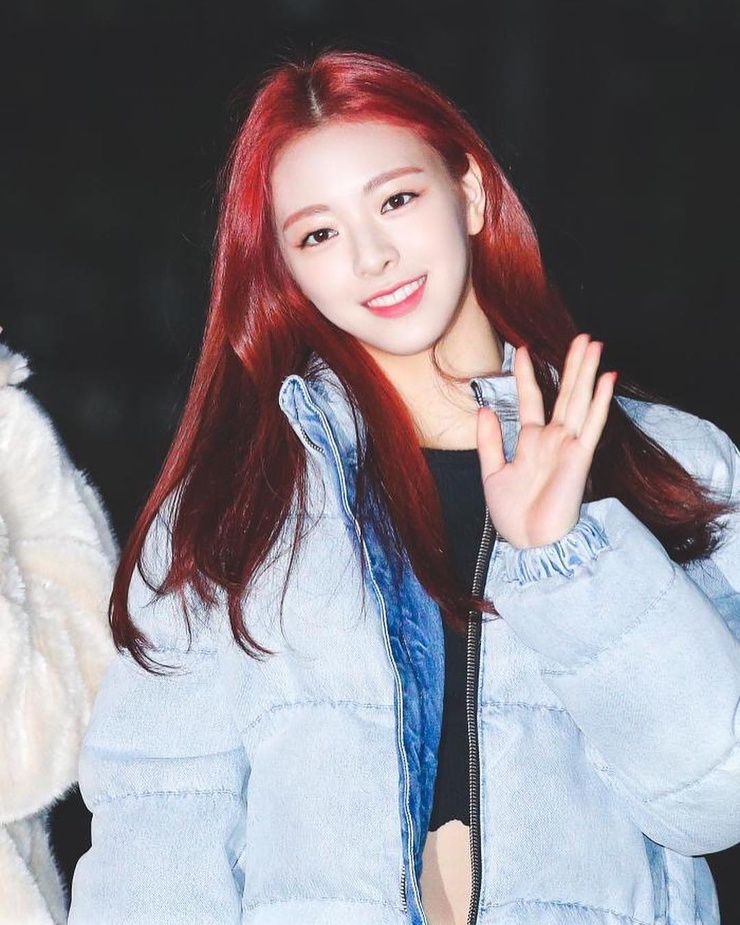 Yuna (ITZY) Yuna (ITZY)