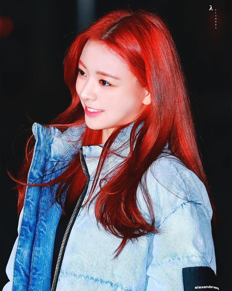 Yuna (ITZY) Yuna (ITZY)