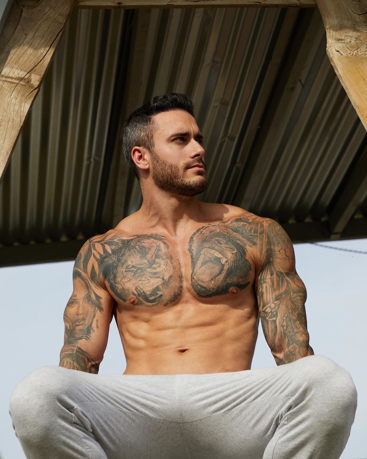 Onlyfans mike. Mike Chabot. Mike Chabot онлифанс.