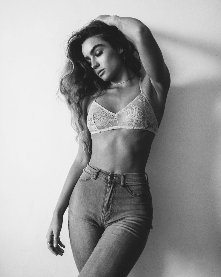 Sommer Ray