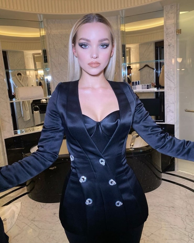 Dove Cameron