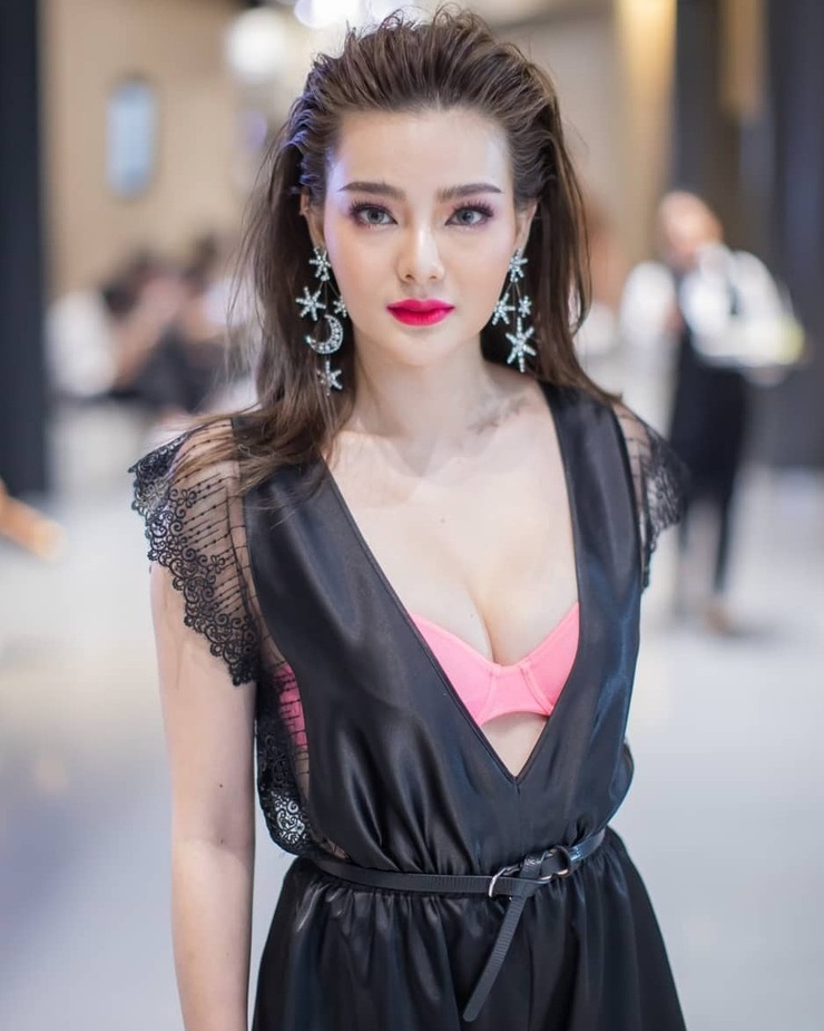 Arisara Thongborisut
