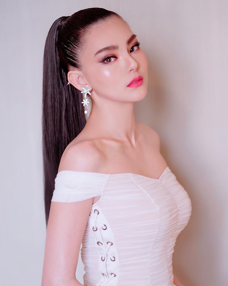 Arisara Thongborisut Arisara Thongborisut