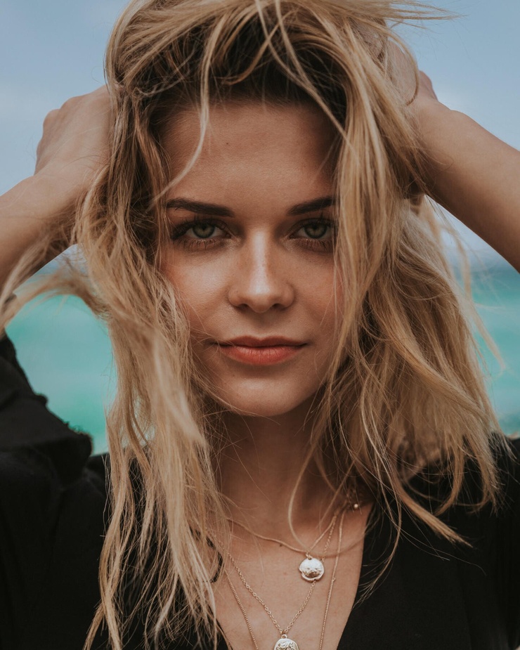 Ashley Thompson. image