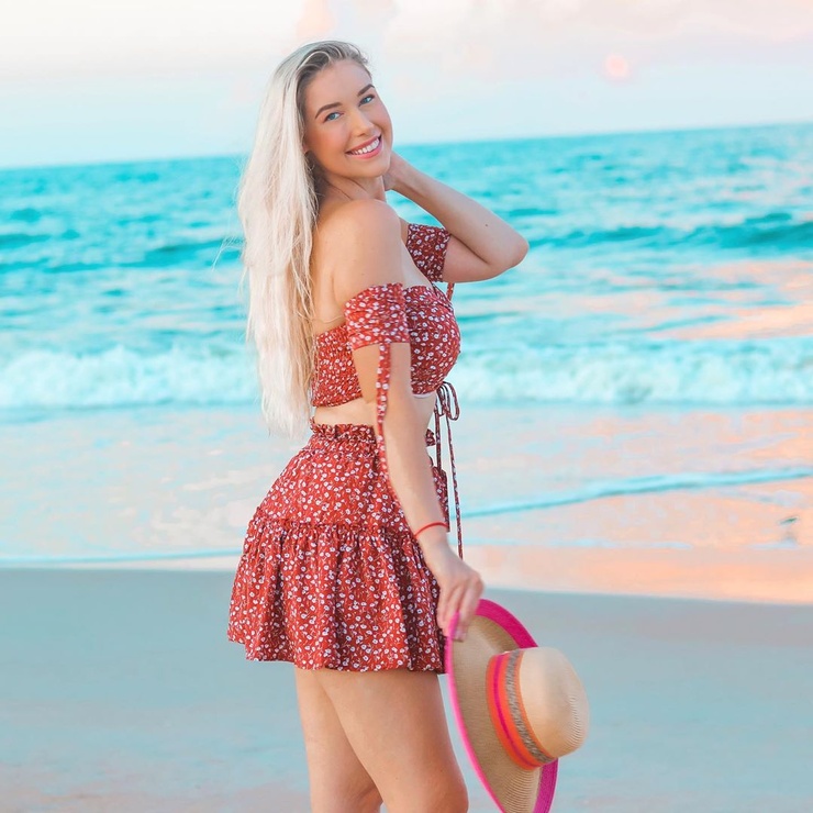 Noelle Foley Noelle Foley