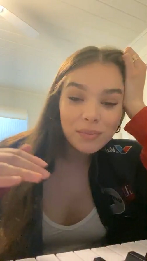Hailee Steinfeld
