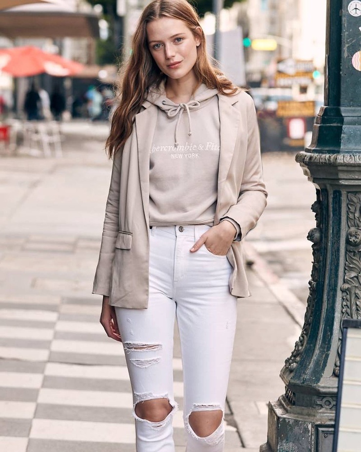 Esther Heesch Esther Heesch