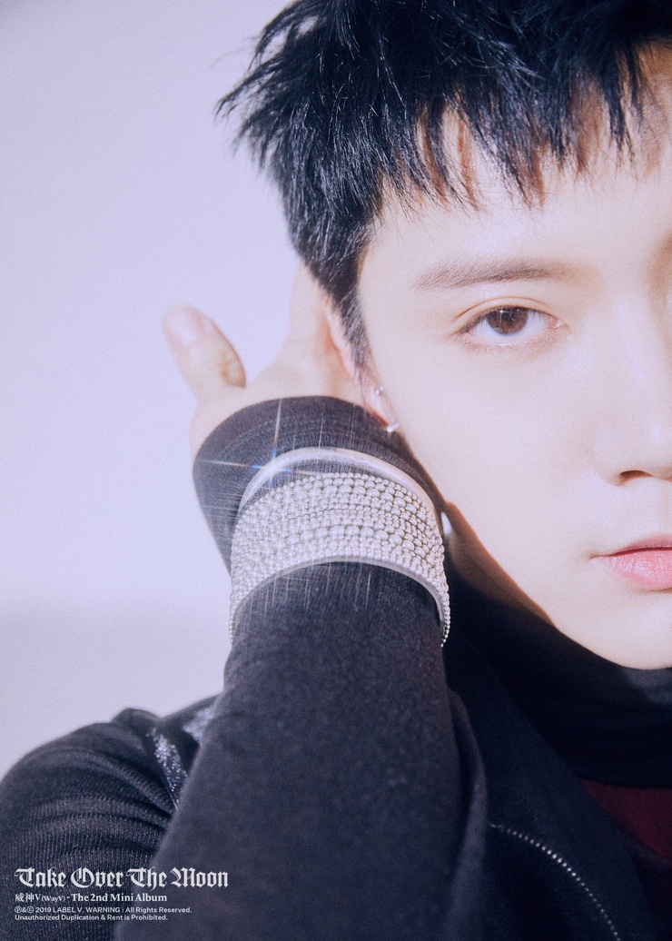 Ten (텐)