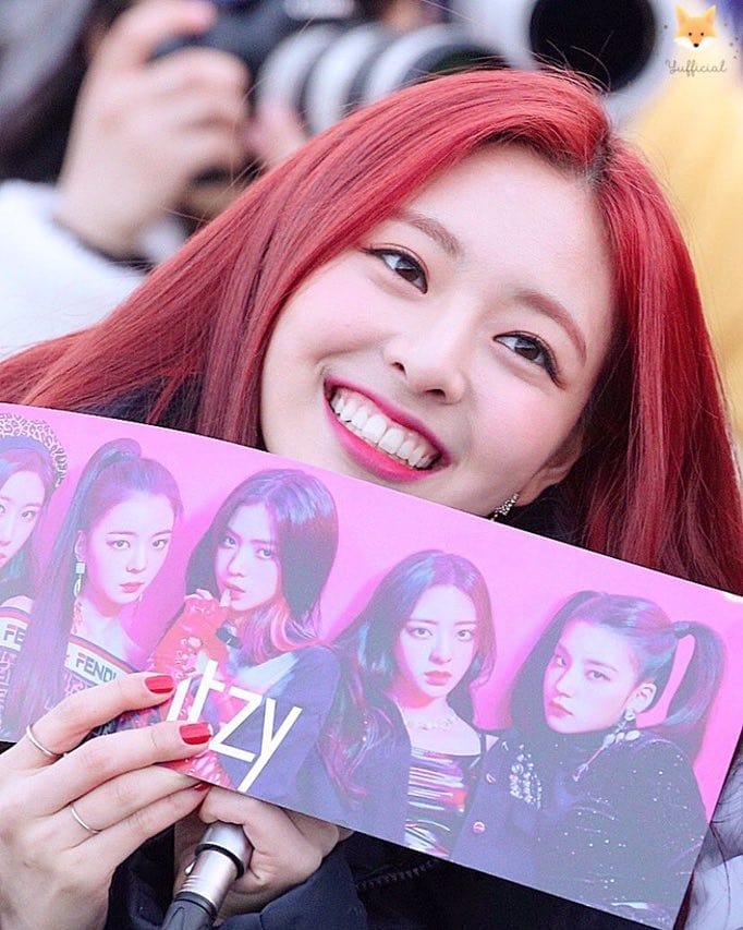 Yuna (ITZY) Yuna (ITZY)