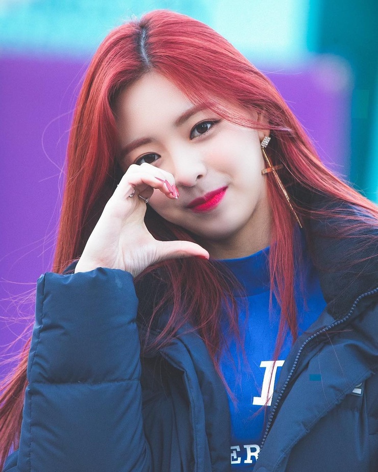Yuna (ITZY) Yuna (ITZY)