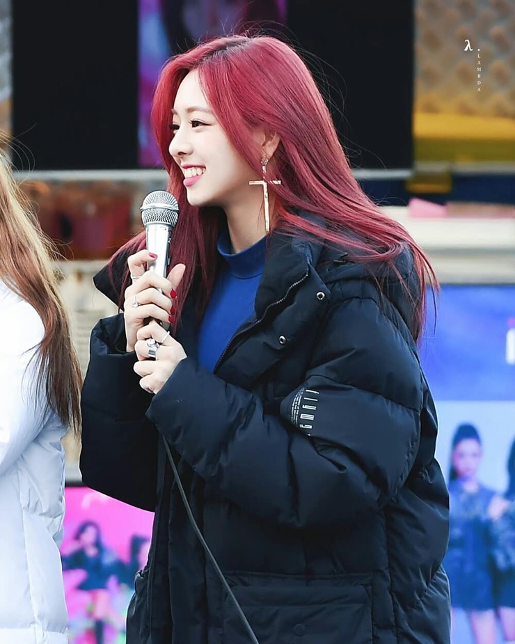 Yuna (ITZY) Yuna (ITZY)