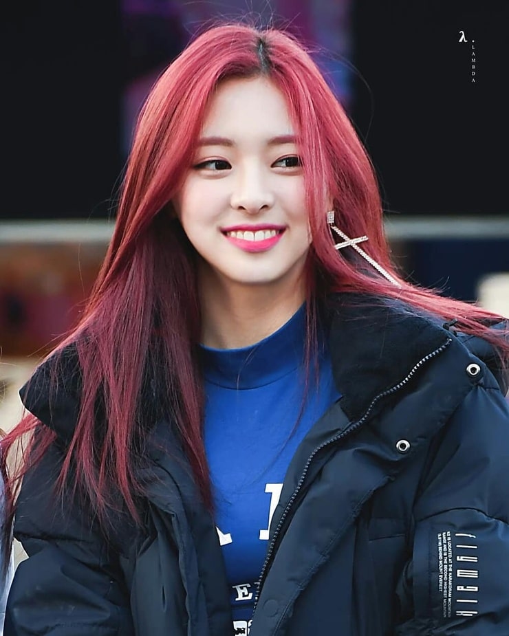 Yuna (ITZY) Yuna (ITZY)