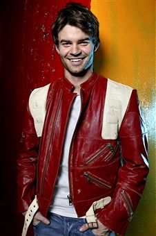 Daniel Gillies