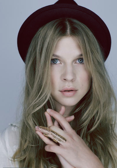 Clémence Poésy Clémence Poésy