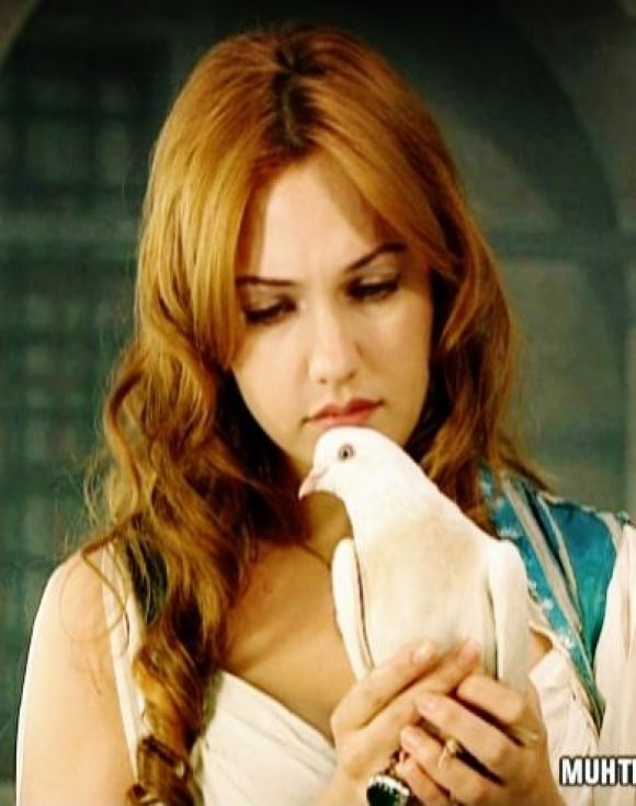 Meryem Uzerli Picture 4447