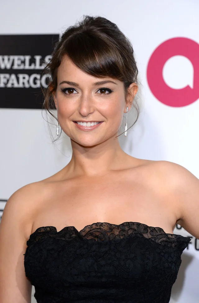 Milana Vayntrub