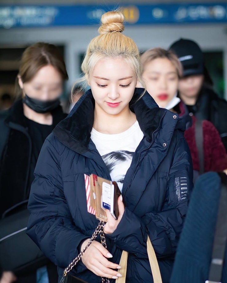 Yuna (ITZY) Yuna (ITZY)