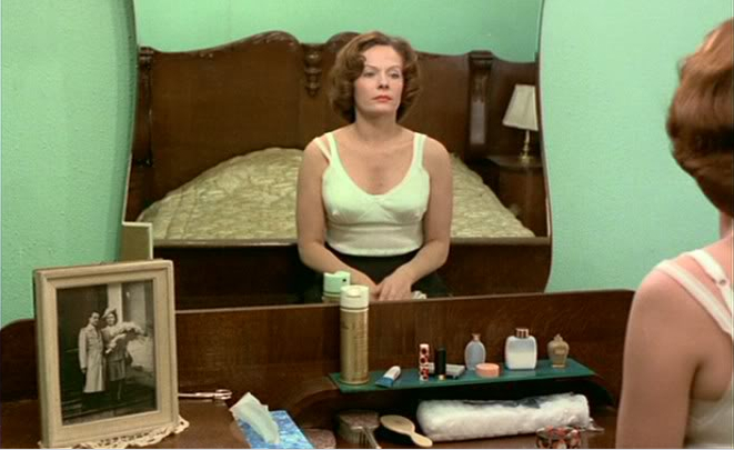 Jeanne Dielman, 23, Quai du Commerce, 1080 Bruxelles (1975)