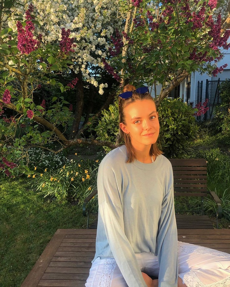 CELINA KROGMANN CELINA KROGMANN
