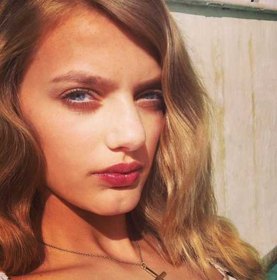 Nicole aniston perv mom