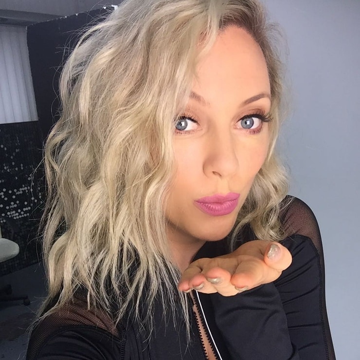 Nicole Arbour