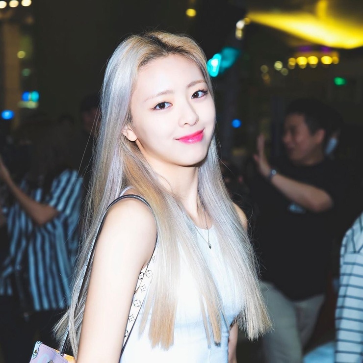 Yuna (ITZY)