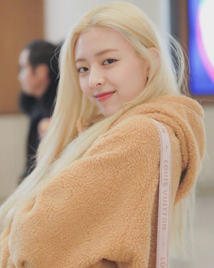 Yuna (ITZY)