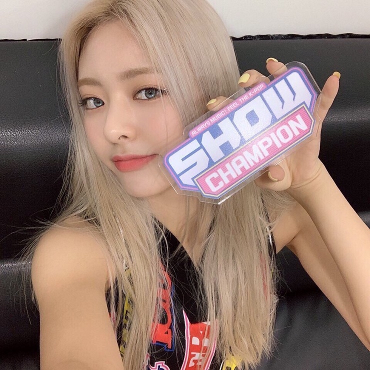 Yuna (ITZY)