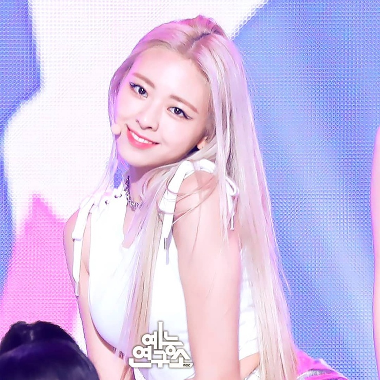 Yuna (ITZY)