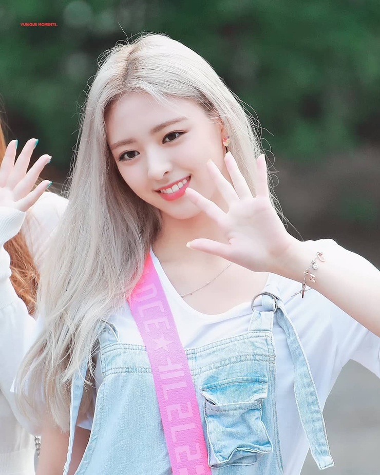 Yuna (ITZY)