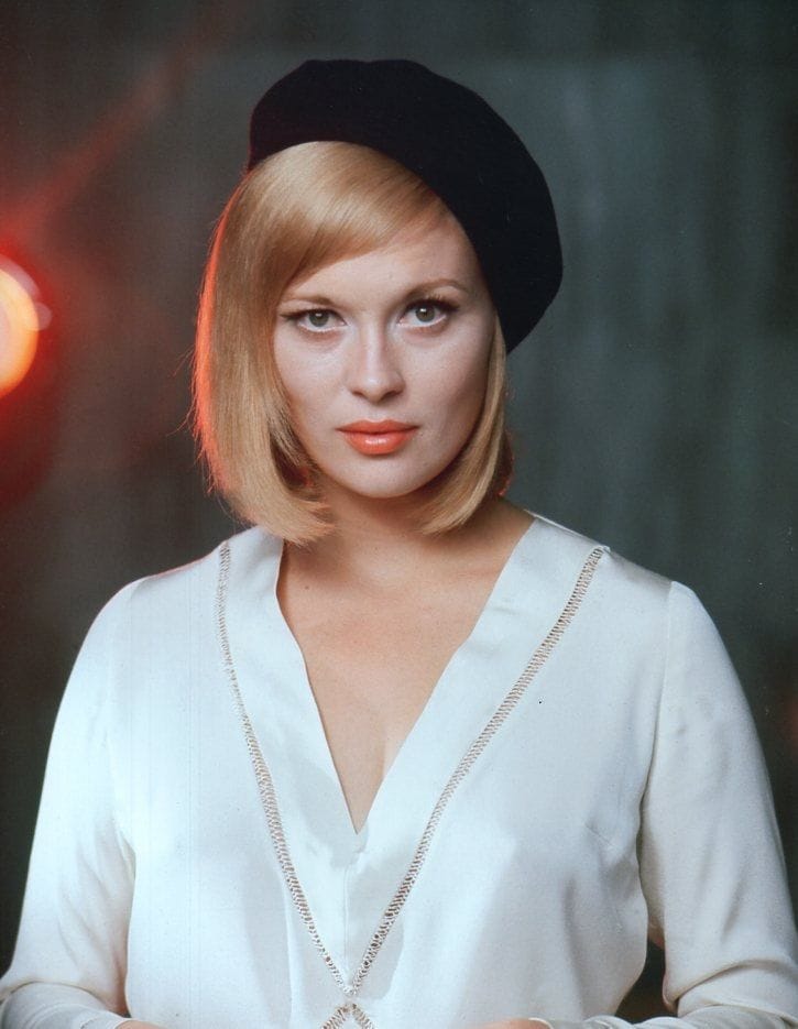 Bonnie Parker (Faye Dunaway)