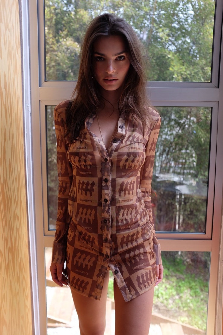 740full-emily-ratajkowski.jpg