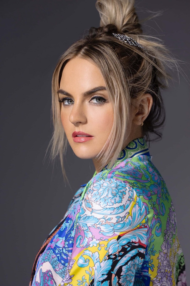 Joanna 'JoJo' Levesque