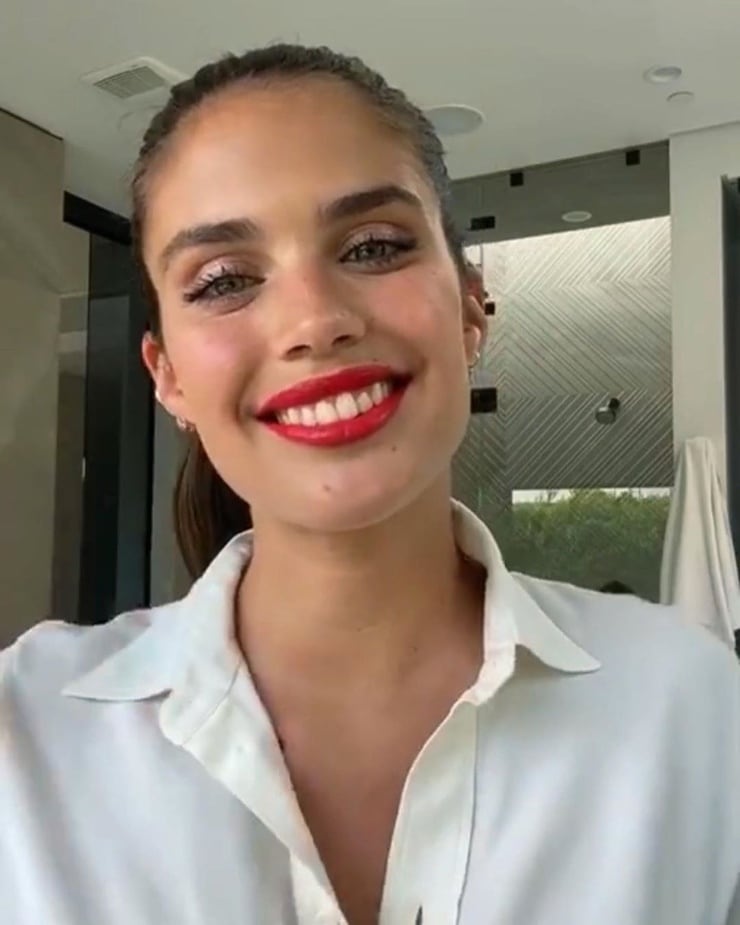Sara Sampaio Sara Sampaio