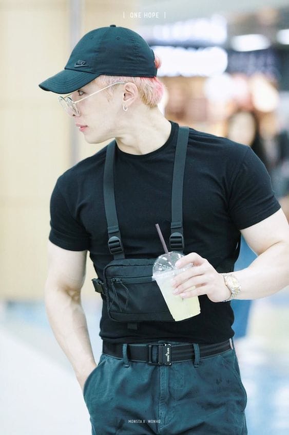 Wonho (MONSTA X)