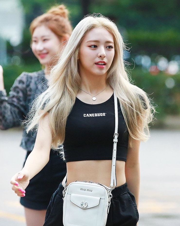 Picture of Yuna (ITZY)