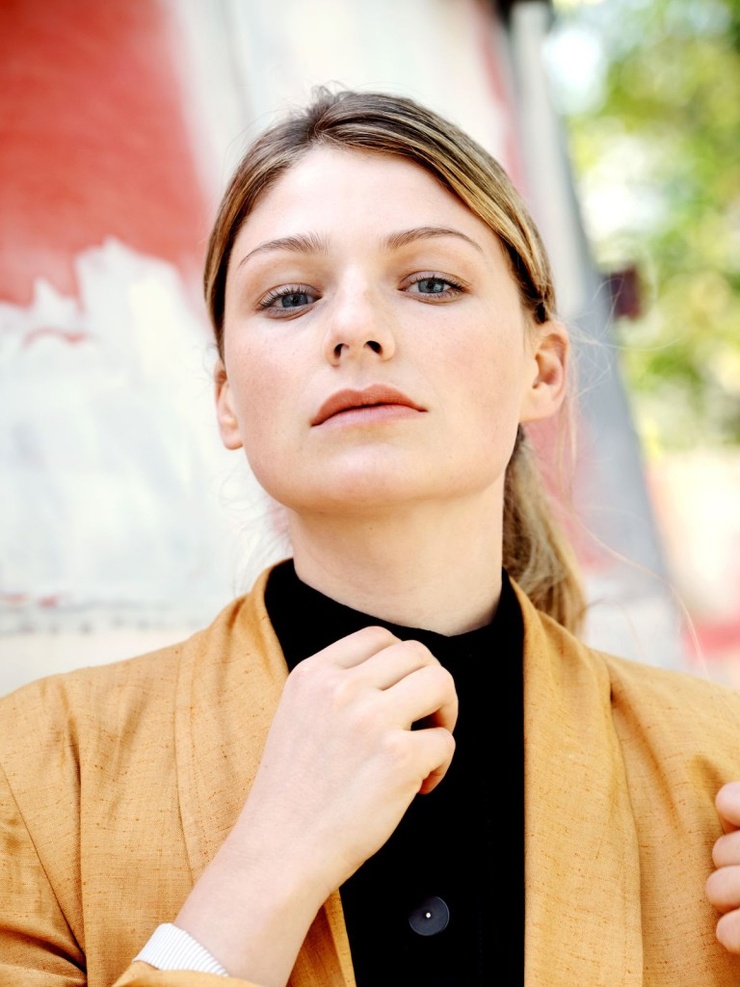 Sarah Zaharanski Sarah Zaharanski