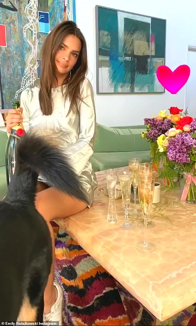 Emily Ratajkowski