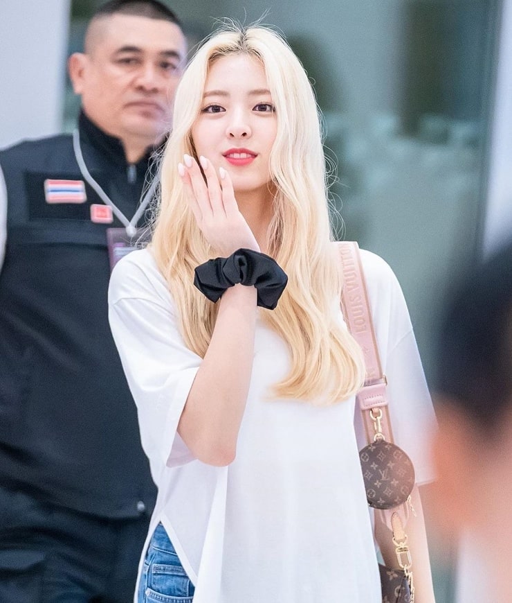 Yuna (ITZY)