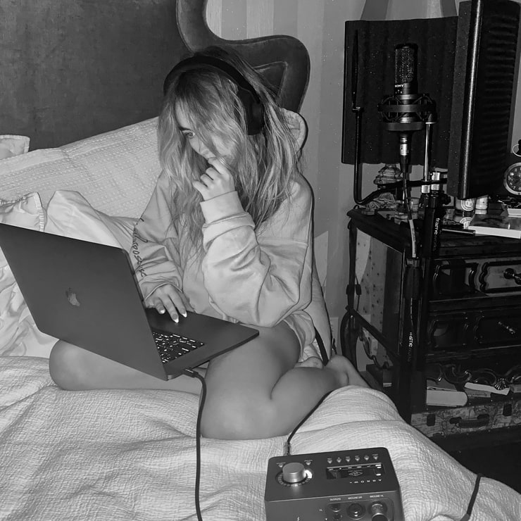 Sabrina Carpenter Sabrina Carpenter