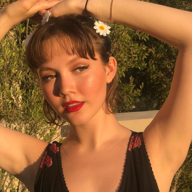 Iris Apatow