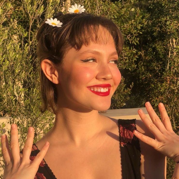 Iris Apatow