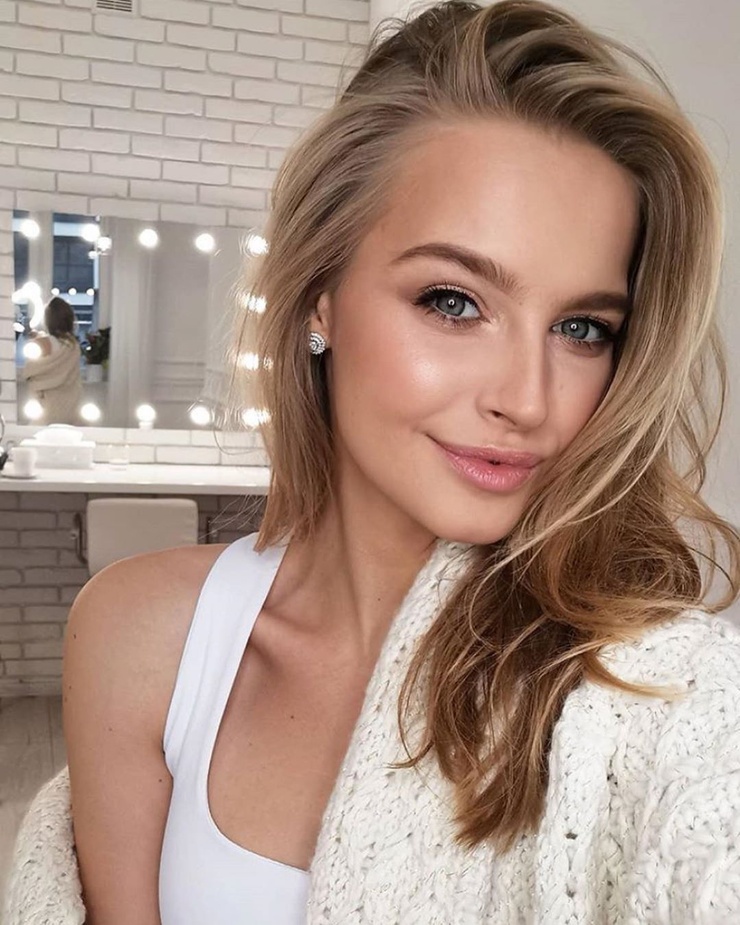Karolina Pisarek Karolina Pisarek