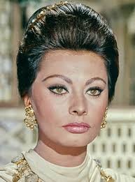 Lucilla (Sophia Loren)