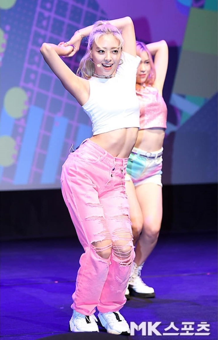 Yuna (ITZY)